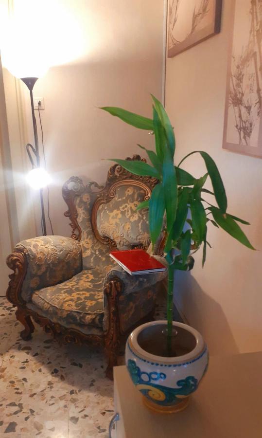 לינה וארוחת בוקר קטאניה Bed And Books Isabella מראה חיצוני תמונה