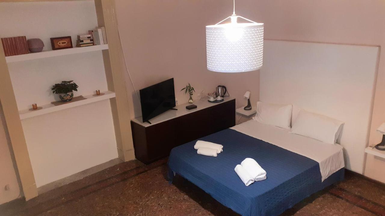 לינה וארוחת בוקר קטאניה Bed And Books Isabella מראה חיצוני תמונה